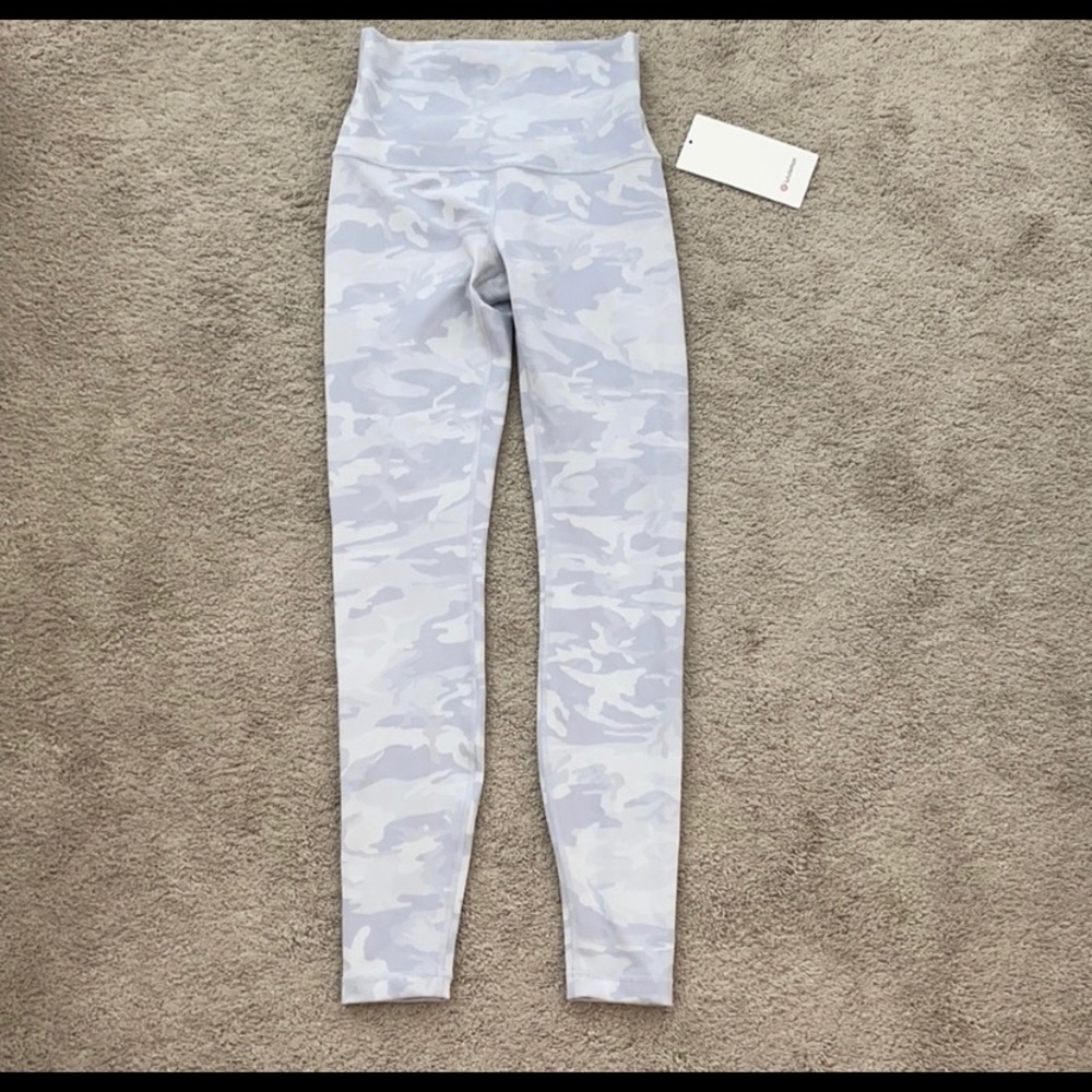 Lululemon Tight size 6 brand new with tags